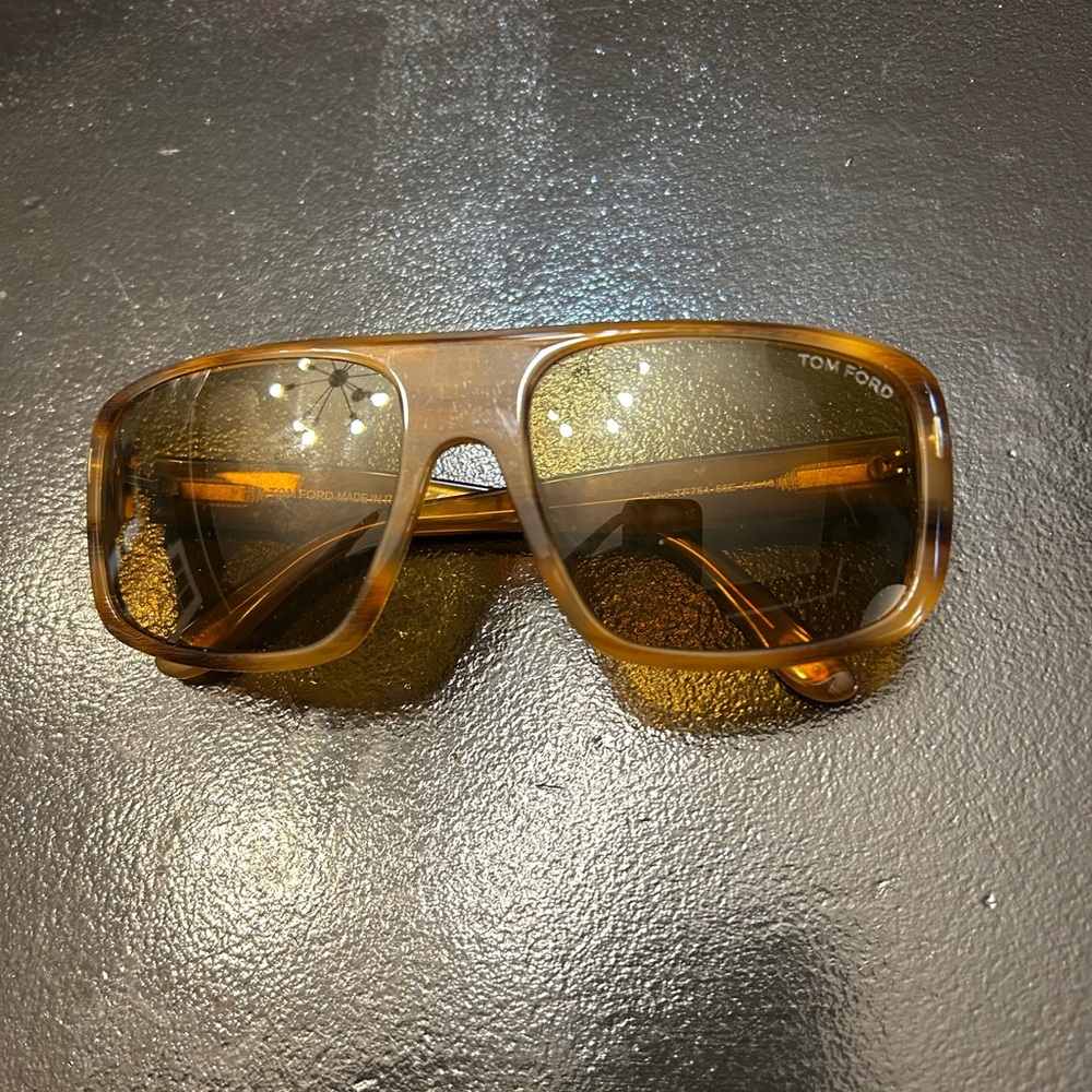 Tom Ford Sunglasses - Picture 2 of 7